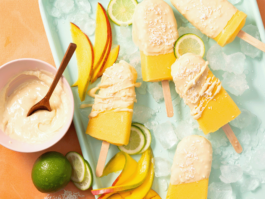 Popsicles tropicaux à la mangue, chocolat blanc et noix de coco